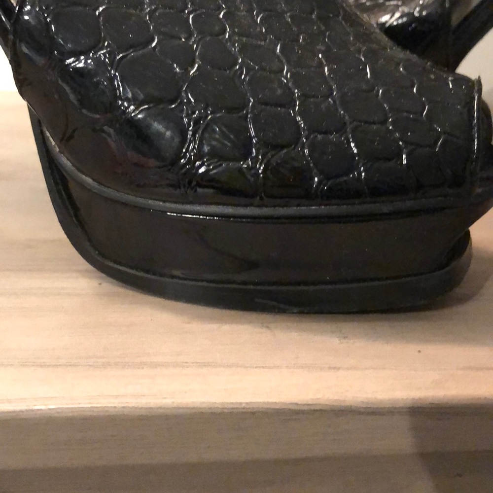 Steven Madden Patent Lthr Platform Peep Toe Heel - image 4